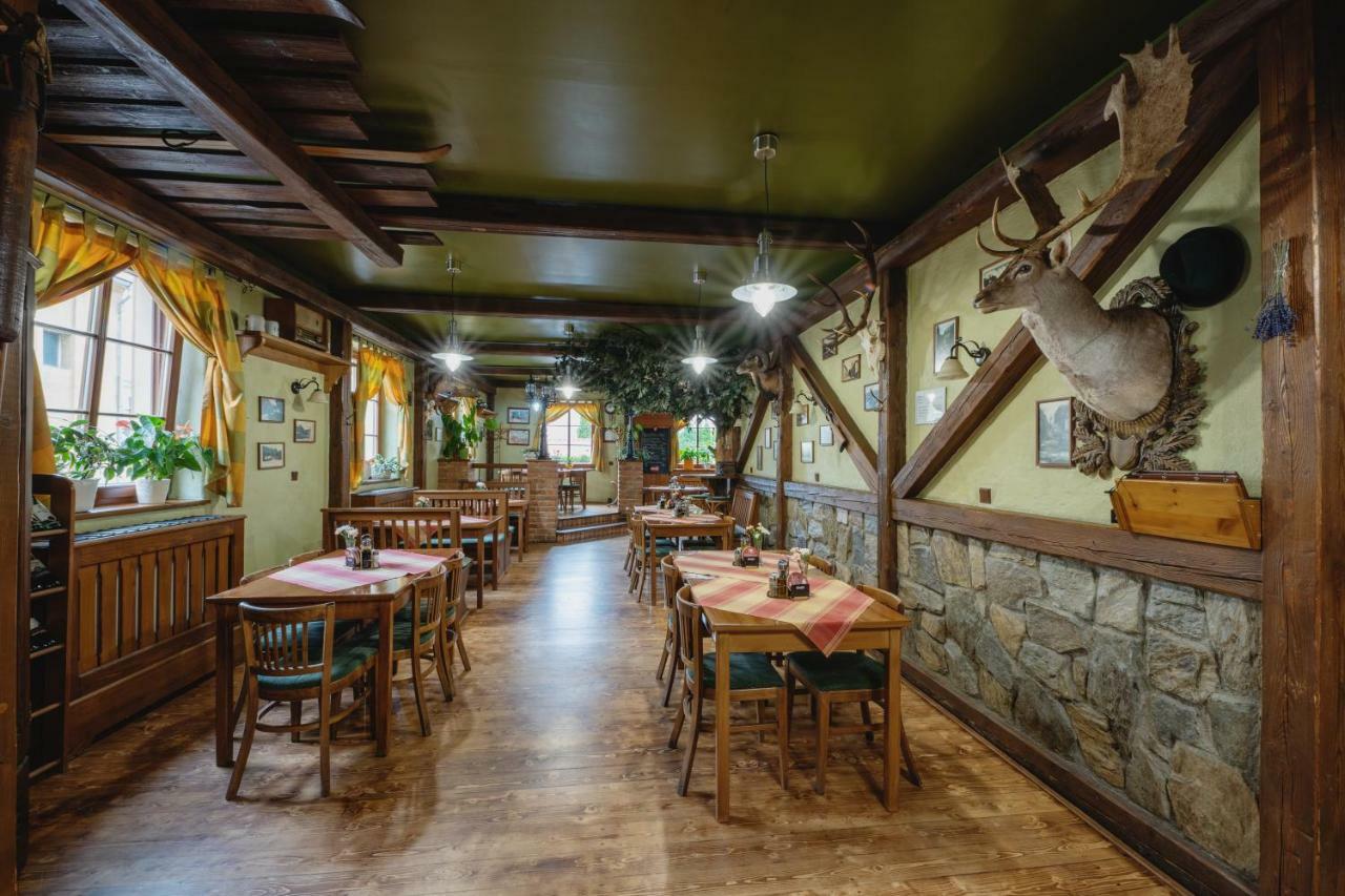 Hotel Taverna Javorník Exterior foto
