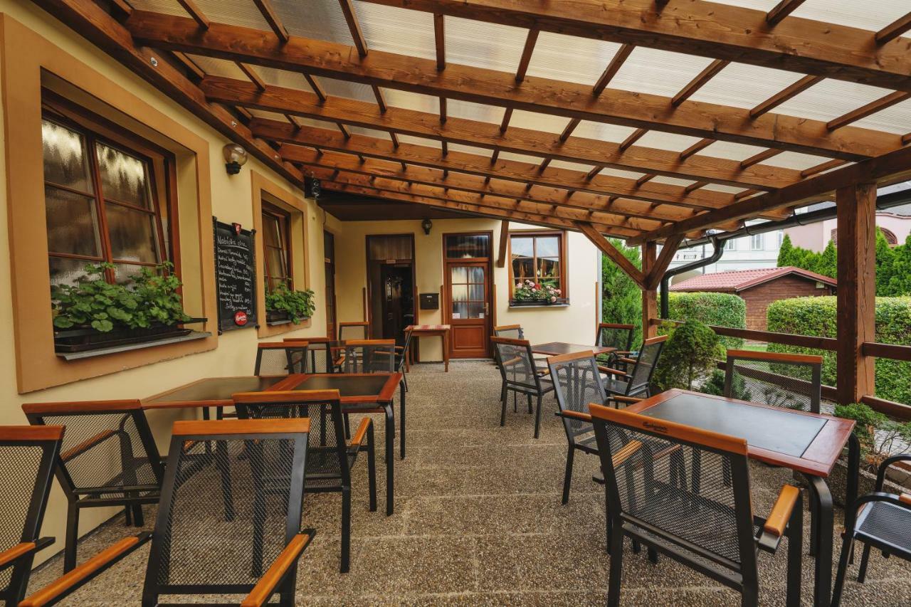Hotel Taverna Javorník Exterior foto